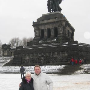 Zusammen mit meiner Mutter am Neujahrstag am Deutschen Eck ohne Hochwasser.