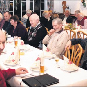 Gute Stimmung herrschte bei den SPD Senioren in Varl. Foto G. Scheland
