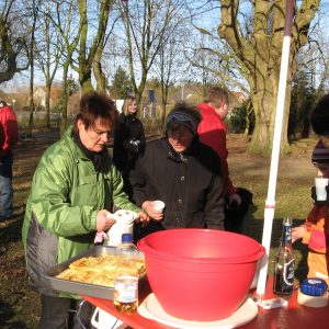 Verpflegung beim Boulen