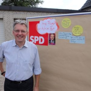 Achim Post beim Frühschoppen in Varl