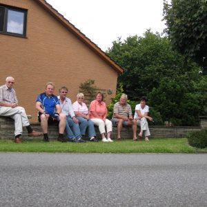 Politische Diskussionen auf der Mauer in der Hasenheide.