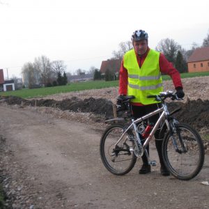 Deutliche Fortschritte beim Radwegbau in Pr. Ströhen sichtbar.