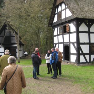 Gespräche im Museumshof!