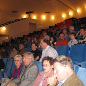 Jubiläumsgäste im Nienburger Theater