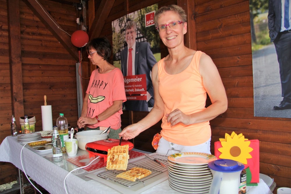 Aktion Dinkelwaffeln essen mit Kandidatenvorstellung