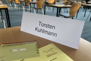 Tisch für jedes Kreistagsmitglied